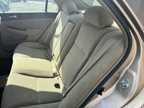 Used 2005 Honda Accord LX image 12
