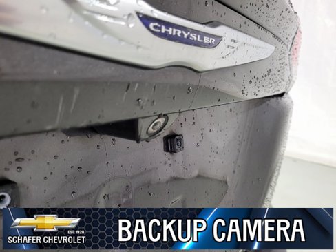 Used 2018 Chrysler Pacifica Touring-L w/ Premium Audio Group image 7