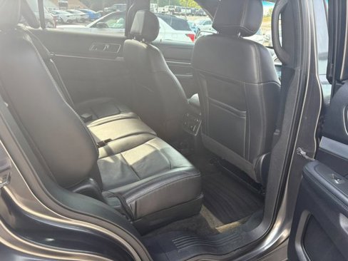 Used 2017 Ford Explorer Limited image 10