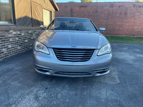 Used 2013 Chrysler 200 Limited image 7