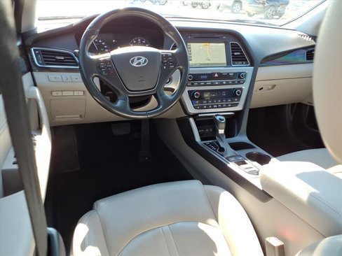 Used 2016 Hyundai Sonata Limited w/ Option Group 02 image 16