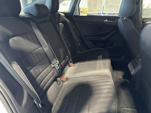 Used 2024 Volkswagen Jetta Sport image 19