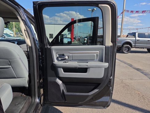 Used 2018 RAM 1500 Classic SLT image 36