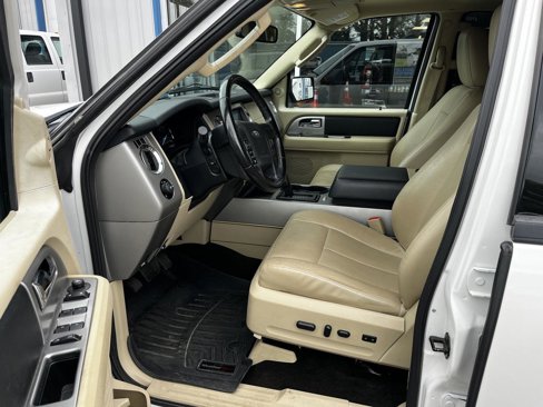 Used 2016 Ford Expedition EL XLT w/ Equipment Group 202A image 12