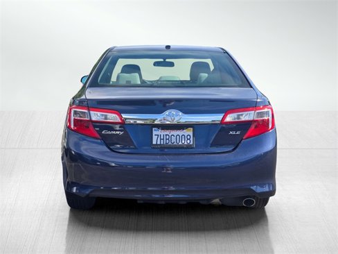 Used 2014 Toyota Camry XLE image 5