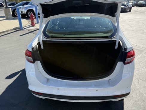 Used 2018 Ford Fusion SE w/ Fusion SE Technology Package image 8