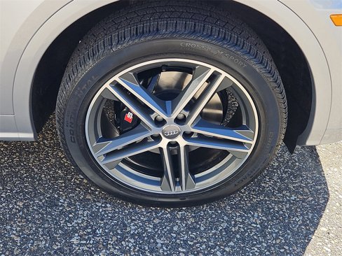 Used 2019 Audi SQ5 Premium Plus w/ Premium Plus Package image 10