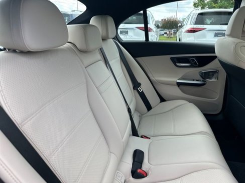 Used 2025 Mercedes-Benz C 300 Sedan image 27
