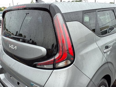Certified 2023 Kia Soul EX image 11