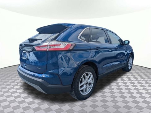 Used 2023 Ford Edge SEL image 3