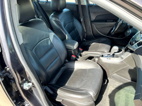Used 2015 Chevrolet Cruze LT image 17