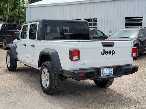 Used 2023 Jeep Gladiator Sport image 39