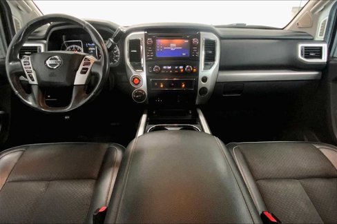 Used 2017 Nissan Titan PRO-4X image 9