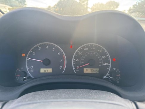 Used 2013 Toyota Corolla image 7