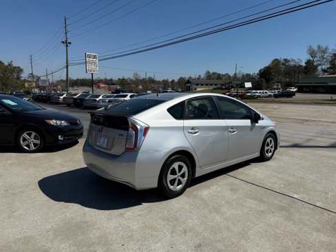 Used 2014 Toyota Prius Five image 7