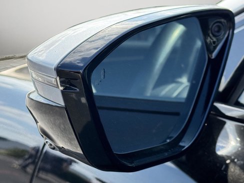 Used 2022 Lucid Air Grand Touring image 54