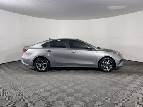 Used 2023 Kia Forte LXS image 5