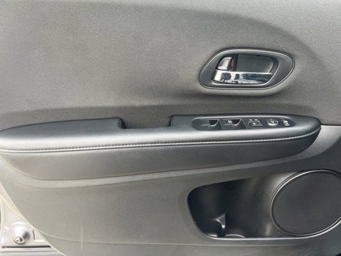 Used 2019 Honda HR-V Sport image 13