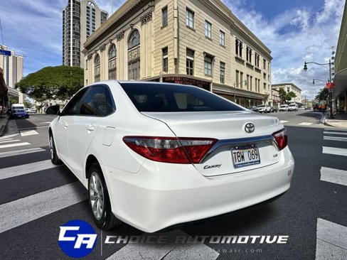 Used 2017 Toyota Camry LE image 5