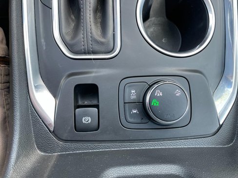 Used 2020 Chevrolet Traverse LT w/ LT Premium Package image 49