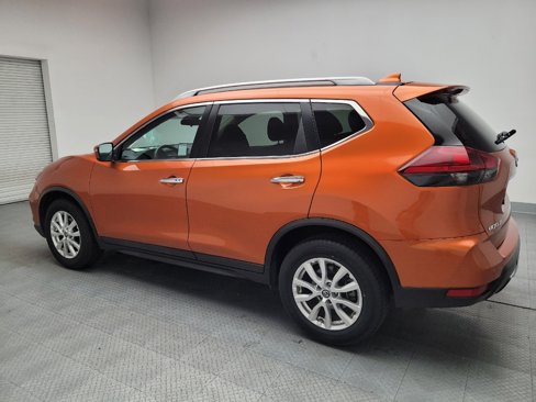 Used 2019 Nissan Rogue SV image 3