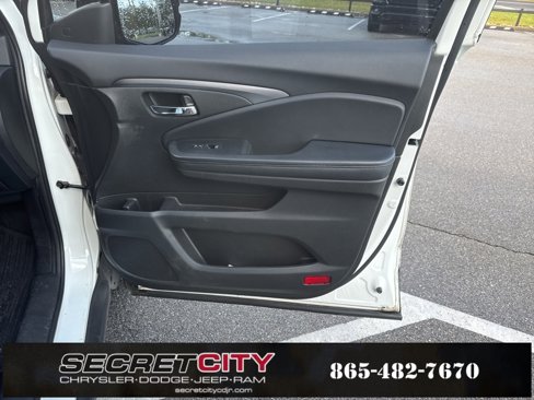 Used 2021 Honda Pilot Special Edition image 11