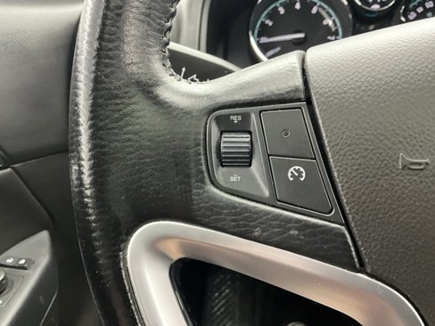 Used 2015 Chevrolet Captiva Sport LT w/ Convenience Package image 16