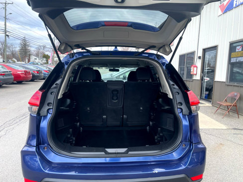 Used 2017 Nissan Rogue SV image 8
