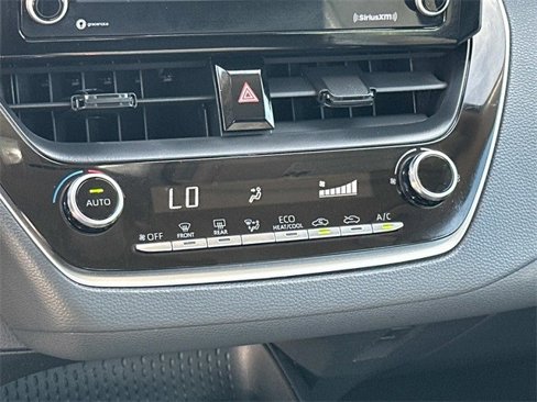 Used 2022 Toyota Corolla LE image 21