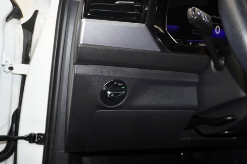 Certified 2023 Volkswagen Jetta SE w/ Panoramic Sunroof Package image 21