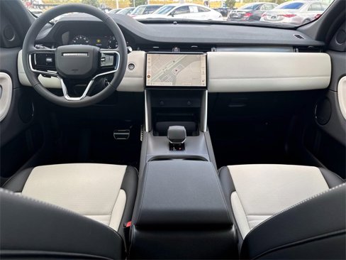 New 2025 Land Rover Discovery Sport Dynamic SE image 13