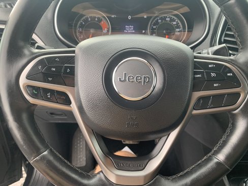 Used 2019 Jeep Cherokee Limited image 17
