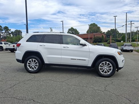 Used 2021 Jeep Grand Cherokee Laredo image 7
