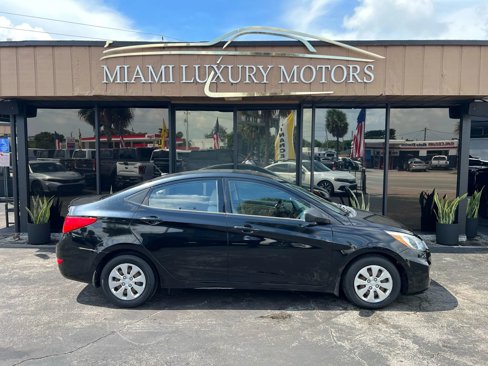 Used 2015 Hyundai Accent GLS image 1