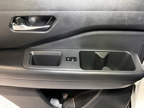 Used 2022 Nissan Pathfinder SV w/ SV Premium Package image 42