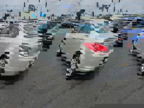 Used 2011 Buick Regal CXL w/ RL3 Preferred Equipment Group image 4