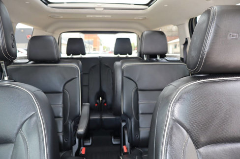 Used 2023 GMC Acadia Denali w/ Black Diamond Edition image 6