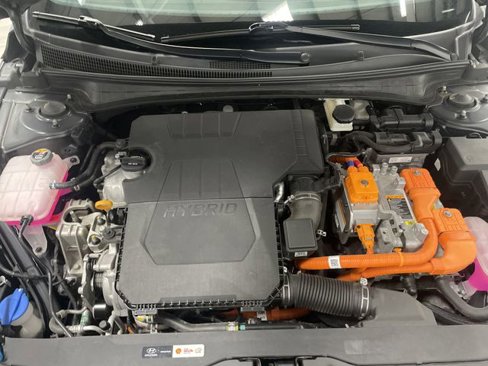Used 2023 Hyundai Elantra Limited w/ Winter Weather Package image 36