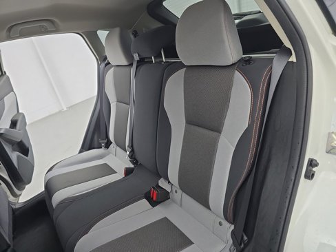 Used 2018 Subaru Crosstrek 2.0i Premium image 14