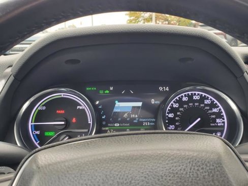 Used 2019 Toyota Camry XLE image 12