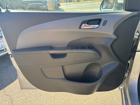 Used 2014 Chevrolet Sonic LT image 13