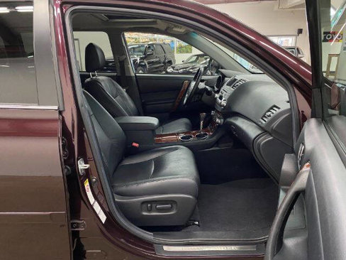 Used 2012 Toyota Highlander Limited image 20