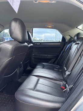 Used 2009 Chrysler 300 Touring image 26