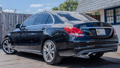 Used 2015 Mercedes-Benz C 300 Sedan image 3