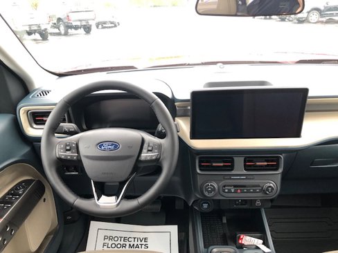 New 2025 Ford Maverick Lariat w/ 4K Tow Package image 17