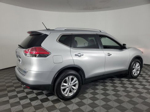 Used 2014 Nissan Rogue SV image 4