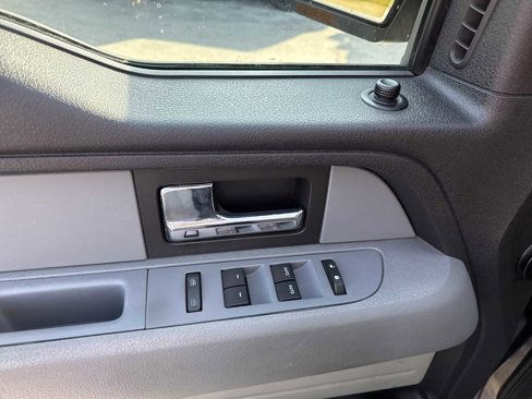 Used 2012 Ford F150 XLT w/ XLT Chrome Pkg image 18