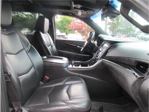 Used 2017 Cadillac Escalade Platinum image 22