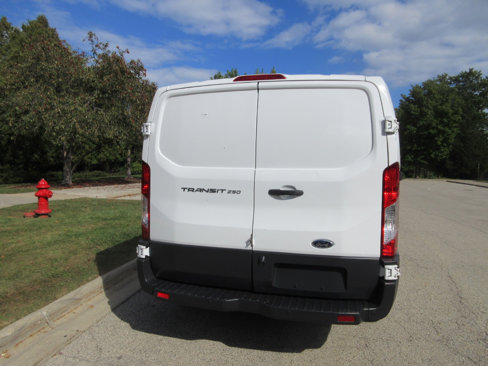 Used 2017 Ford Transit 250 130 Low Roof image 10