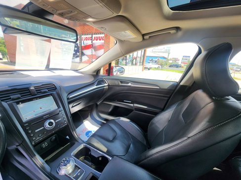 Used 2019 Ford Fusion Titanium image 17